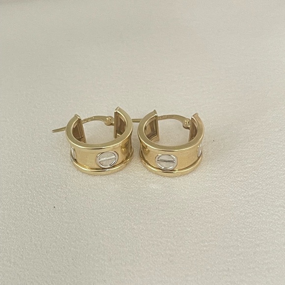 Jewelry - Solid 10k Gold Small Hoop Earrings PRICE FIRME